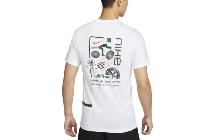 Nike Nike T Shirts Men's White Crew Neck Moderate Straight Fit