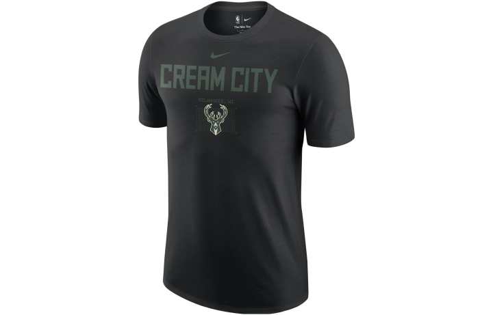 Nike Nike T Shirts Men's Black Crew Neck Moderate Straight Fit
