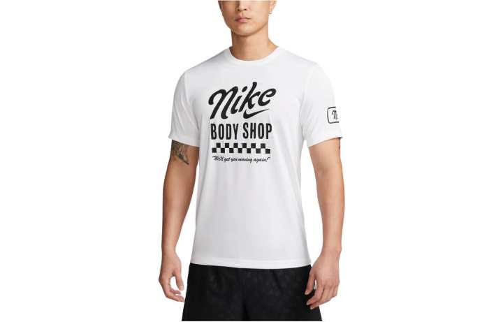 Nike Nike T Shirts Men's White Crew Neck Moderate Straight Fit