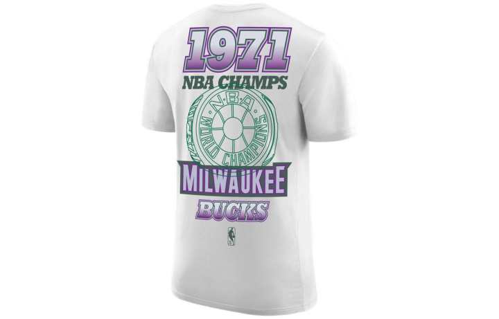 Nike Nike T Shirts Men's Crew Neck Moderate Straight Fit