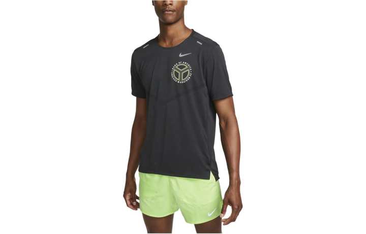 Nike Nike T Shirts Men's Black Crew Neck Moderate Straight Fit