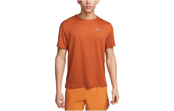 Nike Nike T Shirts Men's Chocolate Crew Neck Moderate Straight Fit