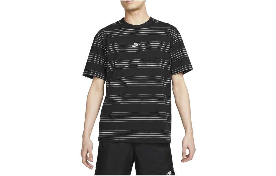 Nike Nike T Shirts Men's Black Crew Neck Moderate Straight Fit