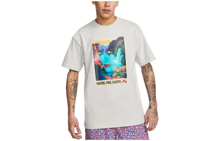 Nike Nike T Shirts Men's White Crew Neck Moderate Straight Fit