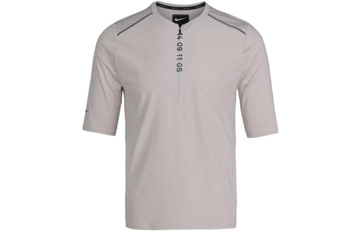 Nike Nike T Shirts Men's Khaki Crew Neck Moderate Straight Fit