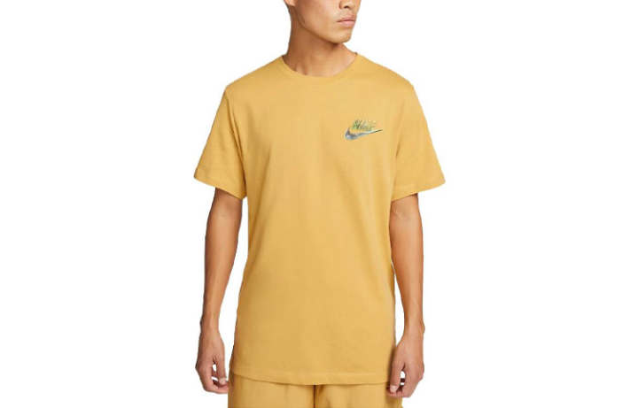 Nike Nike T Shirts Men's Wheat Gold Crew Neck Moderate Straight Fit