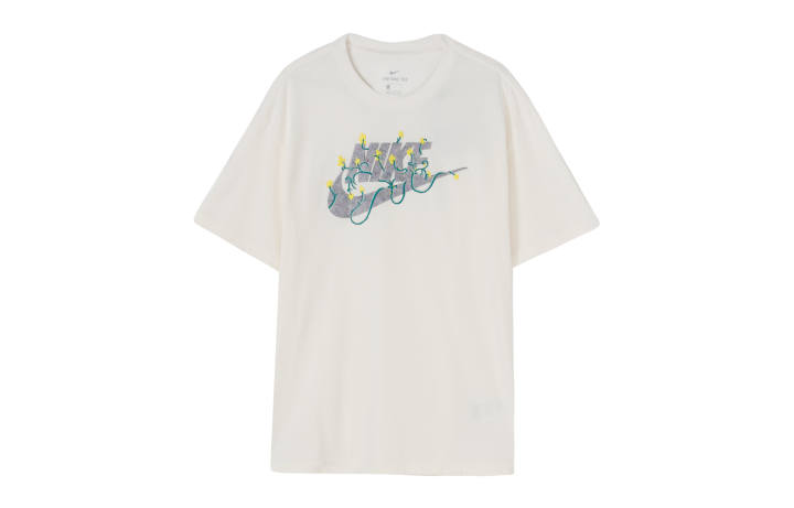 Nike Nike T Shirts Men's White Crew Neck Moderate Straight Fit