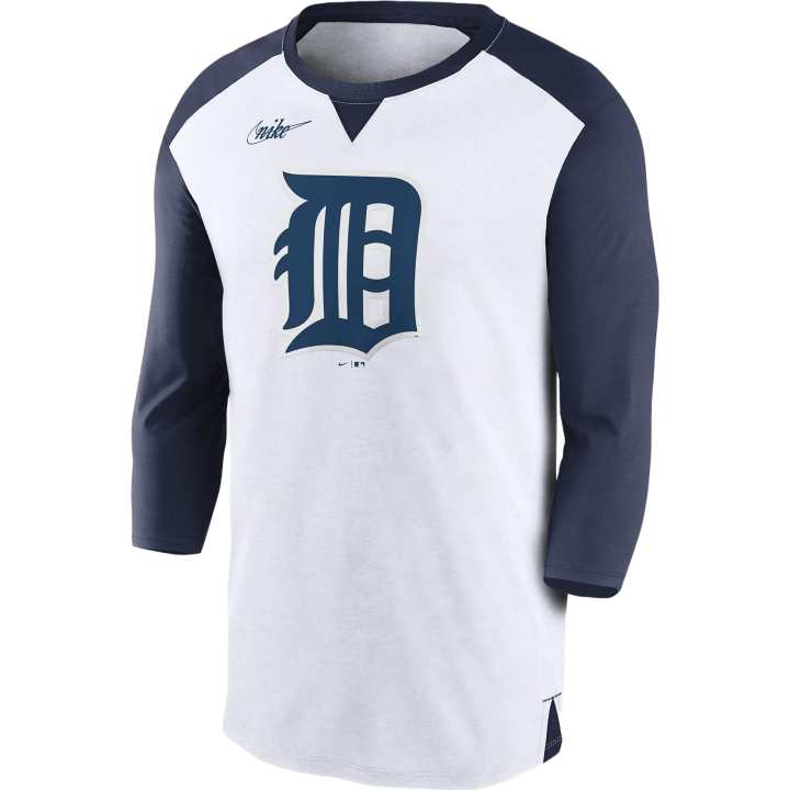 Nike Nike T Shirts Men's White Crew Neck Moderate Straight Fit