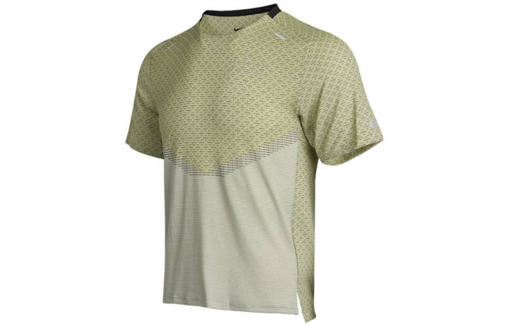 Nike Nike T Shirts Men's Green Crew Neck Moderate Straight Fit