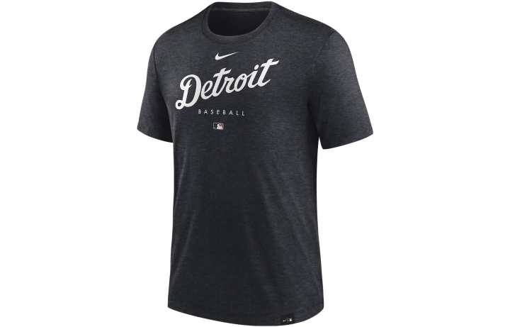 Nike Nike T Shirts Men's Black Crew Neck Moderate Straight Fit