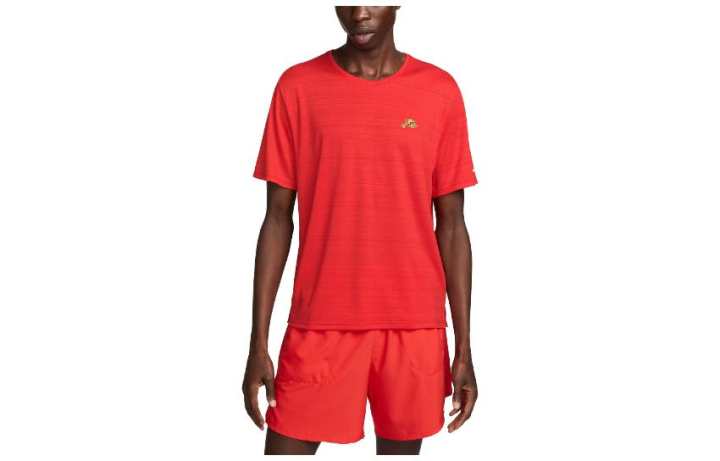 Nike Nike T Shirts Men's Red Crew Neck Moderate Straight Fit
