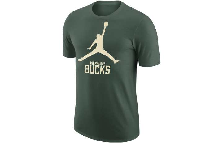 Nike Jordan Milwaukee Bucks Essential Men's Jordan Nba T Shirt