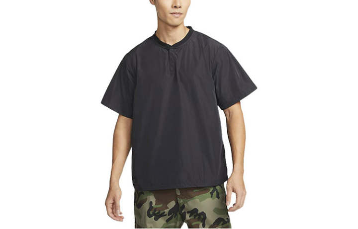 Nike Nike T Shirts Men's Black Moderate Straight Fit
