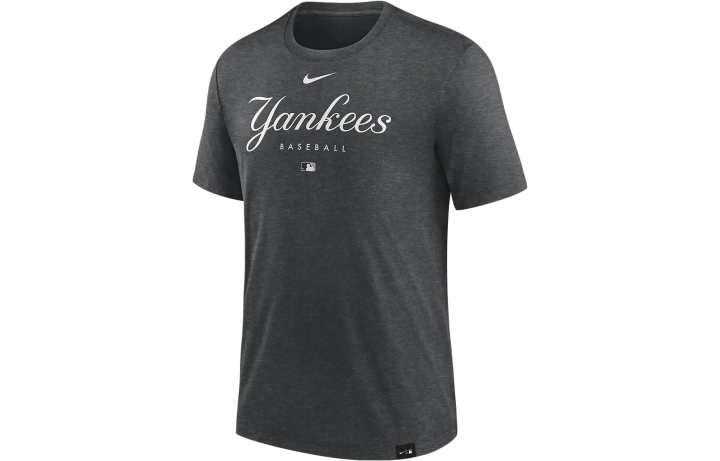 Nike Nike T Shirts Men's Black Crew Neck Moderate Straight Fit