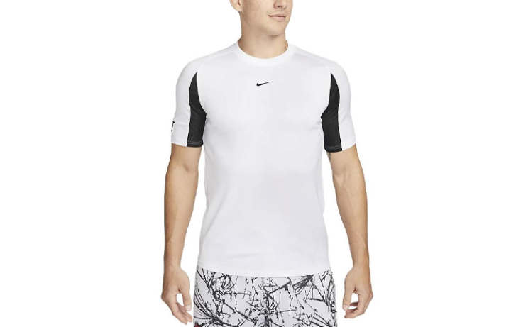 Nike Nike T Shirts Men's White Crew Neck Moderate Straight Fit