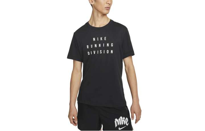Nike Nike T Shirts Men's Black Crew Neck Moderate Straight Fit