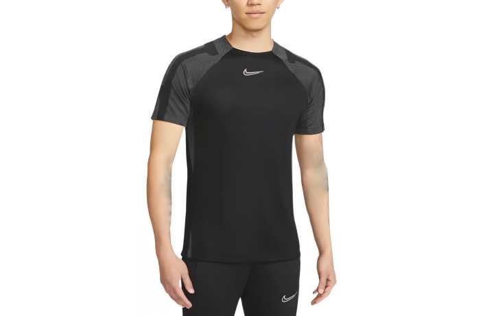 Nike Nike T Shirts Men's Black Crew Neck Moderate Straight Fit