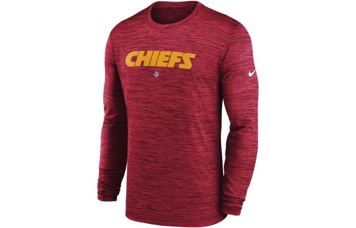 Nike Nike T Shirts Men's Red Crew Neck Moderate Straight Fit