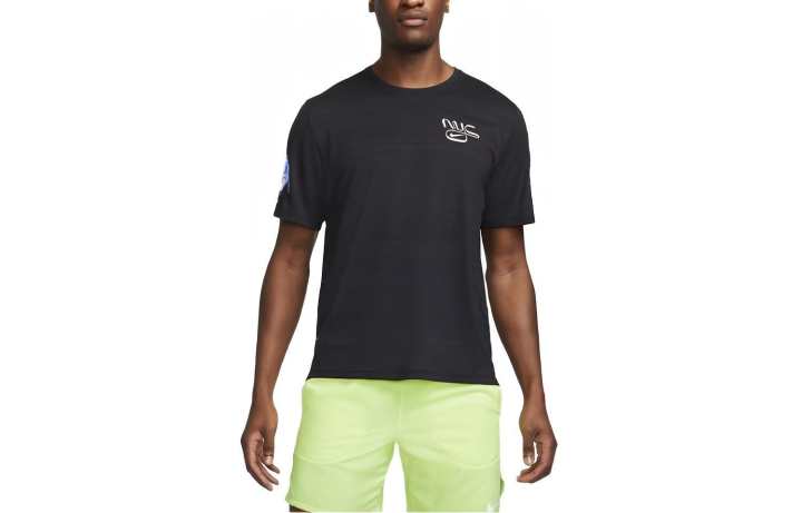 Nike Nike T Shirts Men's Black Crew Neck Moderate Straight Fit