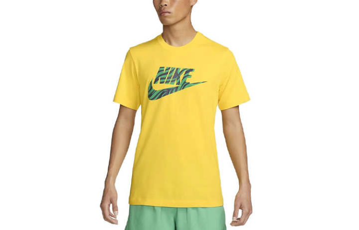 Nike Nike T Shirts Men's Yellow Crew Neck Moderate Straight Fit