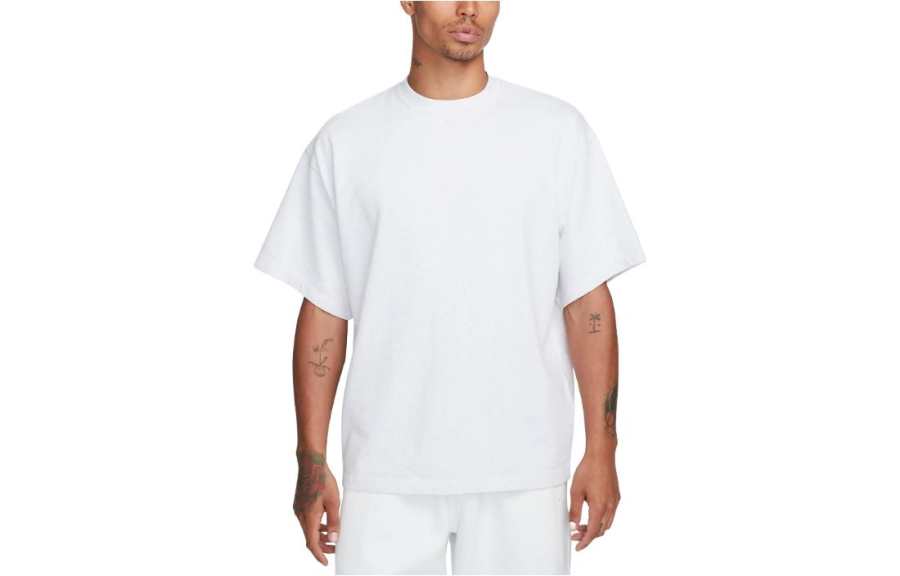 Nike Nike T Shirts Men's White Crew Neck Moderate Straight Fit