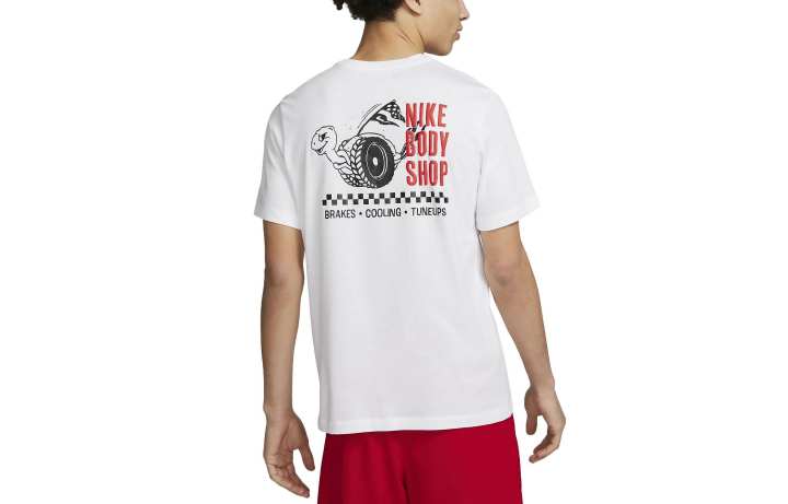 Nike Nike T Shirts Men's White Crew Neck Moderate Straight Fit