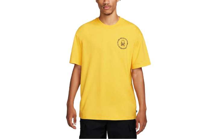 Nike Nike T Shirts Men's University Gold Crew Neck Moderate Straight Fit