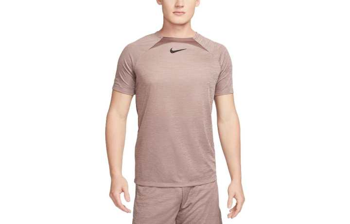 Nike Nike T Shirts Men's Khaki Crew Neck Moderate Straight Fit