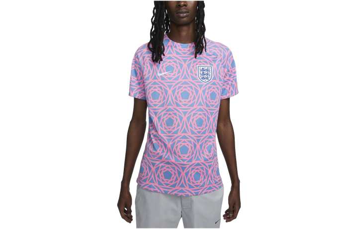 Nike Nike T Shirts Men's Pink Gaze Crew Neck Moderate Straight Fit