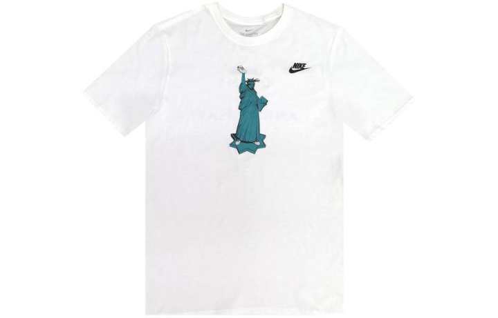 Nike Nike T Shirts Men's White Crew Neck Moderate Straight Fit