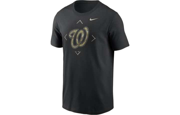 Nike Nike T Shirts Men's Black Crew Neck Moderate Straight Fit