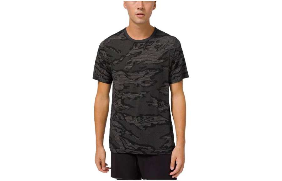 Lululemon T Shirts Men's Camouflage Black/CICA/SILD/BLK Crew Neck Moderate Straight Fit