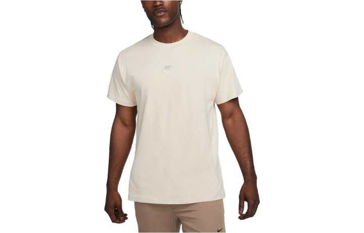 Nike Nike T Shirts Men's Ecru Crew Neck Moderate Straight Fit