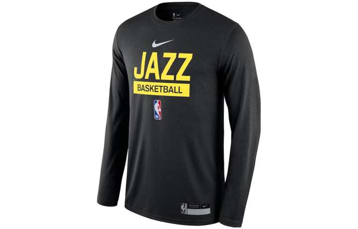 Nike Nike T Shirts Men's Black Crew Neck Moderate Straight Fit