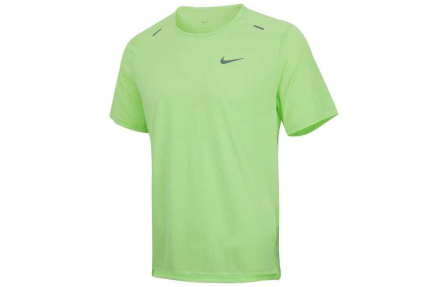 Nike Nike T Shirts Men's Green Crew Neck Moderate Straight Fit