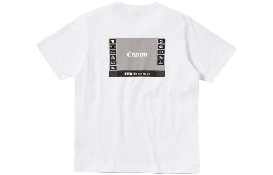 UNIQLO T Shirts Unisex White Crew Neck Moderate Straight Fit