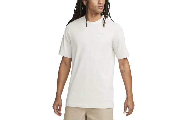 Nike Nike T Shirts Men's White Crew Neck Moderate Straight Fit