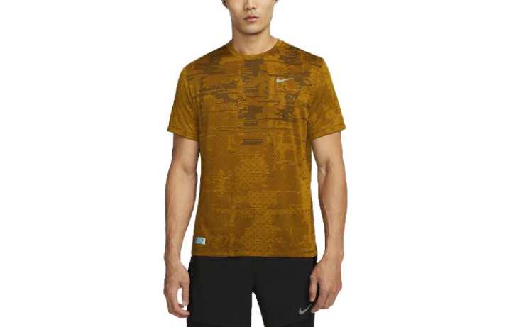 Nike Nike T Shirts Men's Tan Crew Neck Moderate Straight Fit