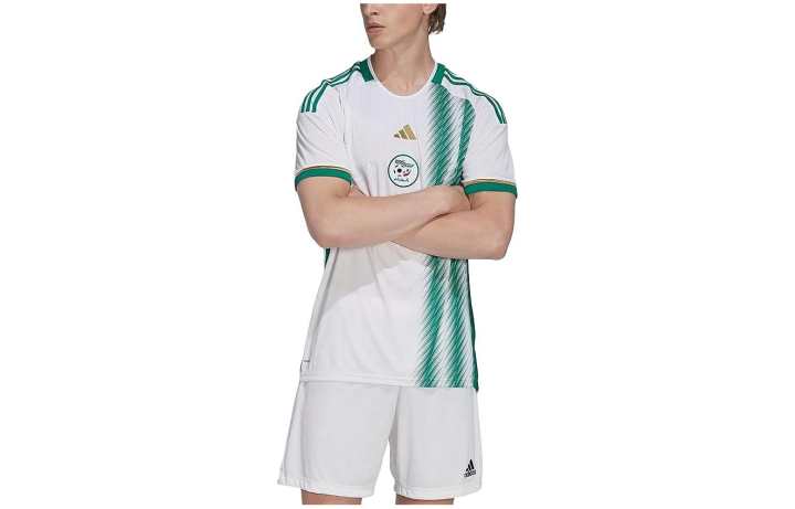 Adidas Adidas T Shirts Men's White Crew Neck Moderate Straight Fit