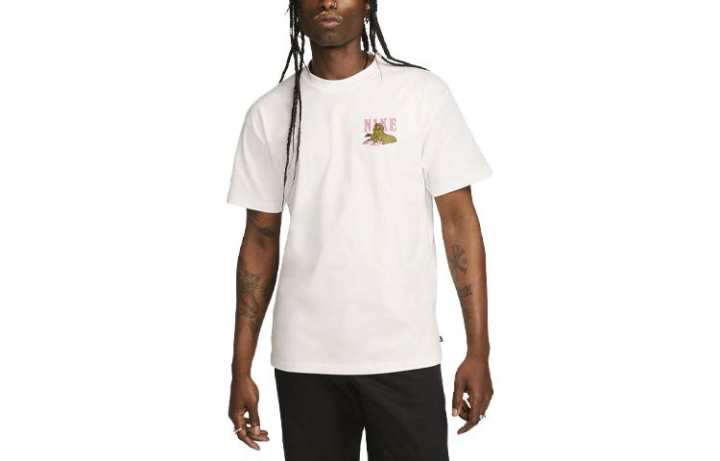 Nike Nike T Shirts Men's Ivory Crew Neck Moderate Straight Fit