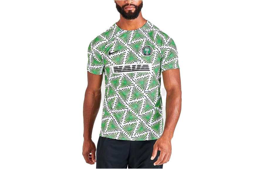 Nike Nike T Shirts Men's Green Crew Neck Moderate Straight Fit