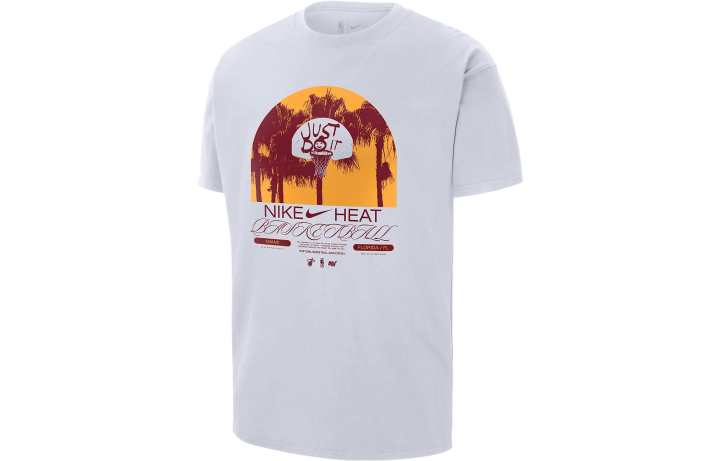 Nike Nike T Shirts Men's White Crew Neck Moderate Straight Fit