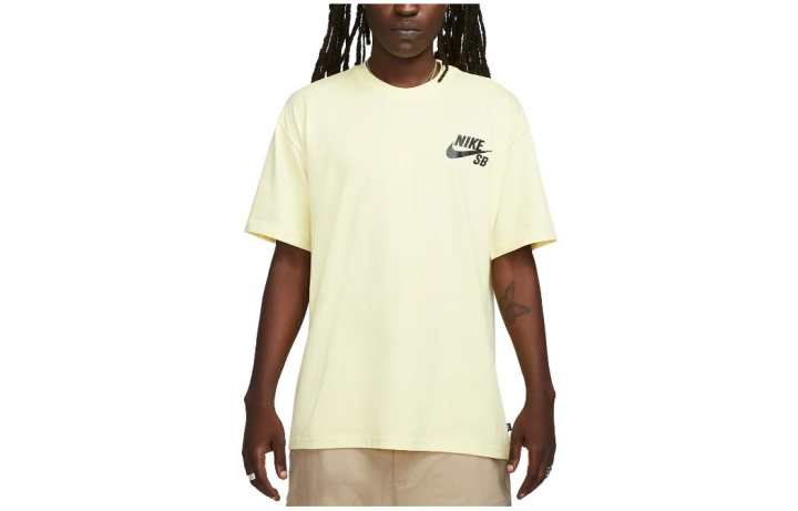 Nike Nike T Shirts Men's Champagne Crew Neck Moderate Straight Fit