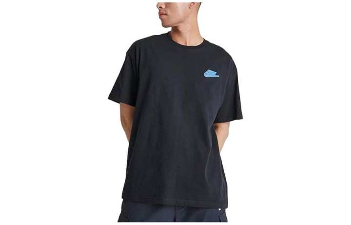 Nike Nike T Shirts Men's Black Crew Neck Moderate Straight Fit