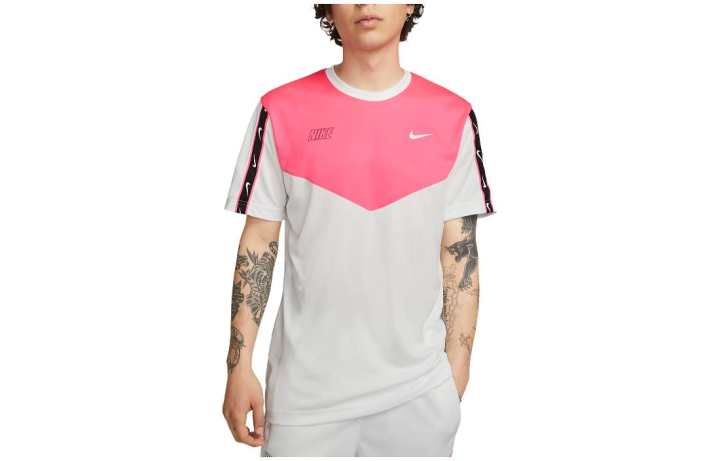 Nike Nike T Shirts Men's White Pink Crew Neck Moderate Straight Fit