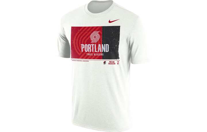 Nike Nike T Shirts Men's White Crew Neck Moderate Straight Fit
