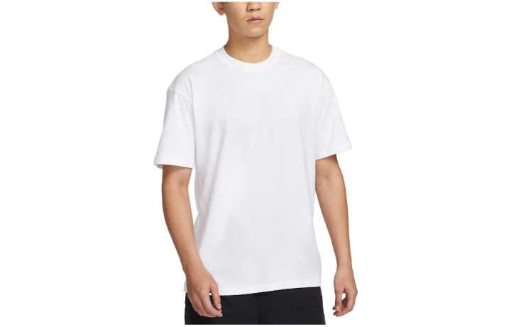 Nike Nike T Shirts Men's White Crew Neck Moderate Straight Fit