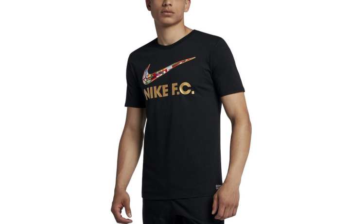 Nike Nike T Shirts Men's Black Crew Neck Moderate Straight Fit