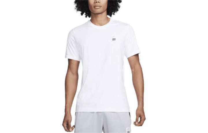 Nike Nike T Shirts Men's White Crew Neck Moderate Straight Fit