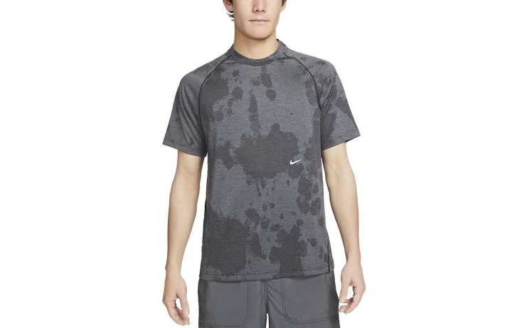 Nike Nike T Shirts Men's Iron Gray Crew Neck Moderate Straight Fit
